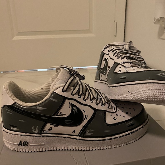 Air forces 1 - Picture 2 of 5